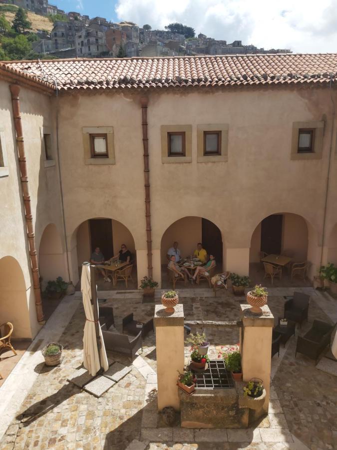 Hotel Al Convento San Mauro Castelverde Esterno foto